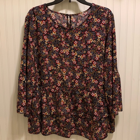 Tops - Floral print tiered boho blouse with bell sleeves